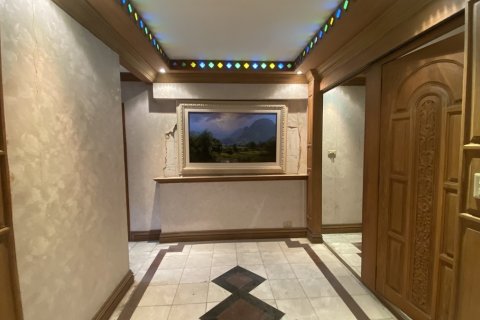Condo in Khlong Toei, Bangkok, Thailand, 2 bedrooms № 200748 - photo 10