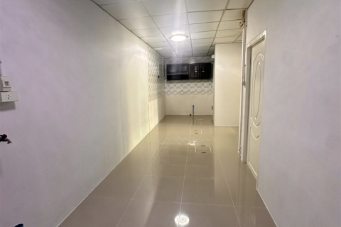 Reihenhaus in Bangkok, Thailand 3 Schlafzimmer № 189661 - Foto 7