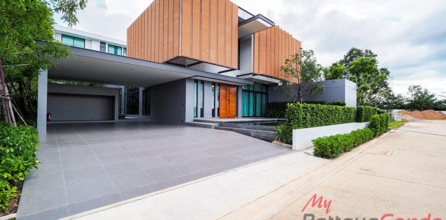 House in Bang Lamung, Thailand 3 bedrooms № 32375