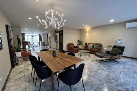 Townhouse in Bangkok, Thailand 4 bedrooms № 189559