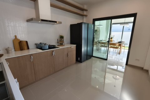 Casa de 3 dormitorios en Pattaya, Tailandia № 155638 - foto 13