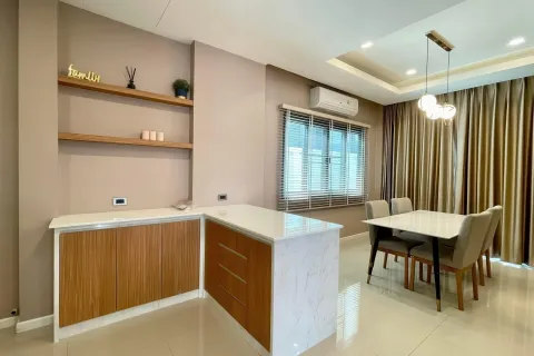 Casa de 3 dormitorios en Pattaya, Tailandia № 155644 - foto 6