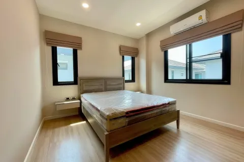 Casa de 3 dormitorios en Pattaya, Tailandia № 155644 - foto 15