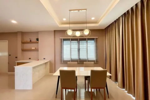 Casa de 3 dormitorios en Pattaya, Tailandia № 155644 - foto 10