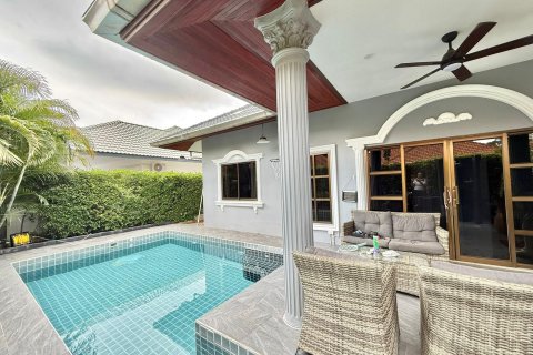 Casa de 3 dormitorios en Pattaya, Tailandia № 155641 - foto 3