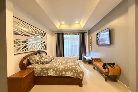 Casa de 3 dormitorios en Pattaya, Tailandia № 155641 - foto 18