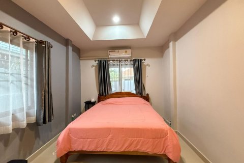 Casa de 3 dormitorios en Pattaya, Tailandia № 155641 - foto 27