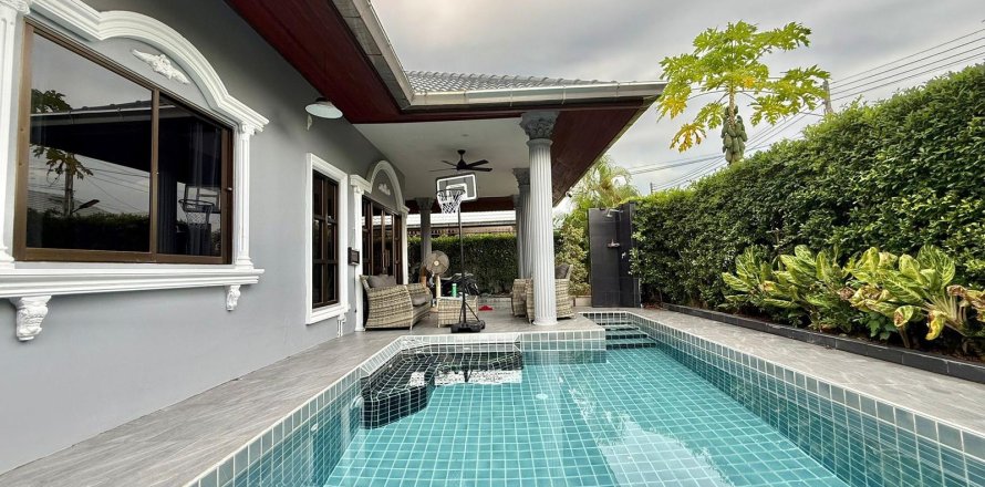 Casa de 3 dormitorios en Pattaya, Tailandia № 155641