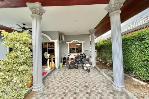 Casa de 3 dormitorios en Pattaya, Tailandia № 155641 - foto 7