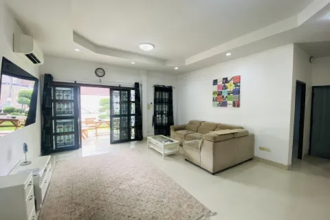 Casa de 3 dormitorios en Pattaya, Tailandia № 155639 - foto 4