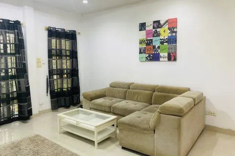 Casa de 3 dormitorios en Pattaya, Tailandia № 155639 - foto 6