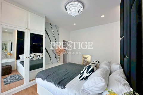 House in Pattaya, Thailand 5 bedrooms № 198002 - photo 21