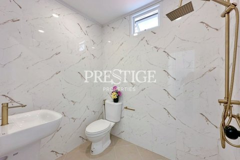 House in Pattaya, Thailand 5 bedrooms № 198002 - photo 27