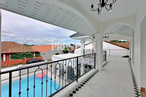 House in Pattaya, Thailand 5 bedrooms № 198002 - photo 22