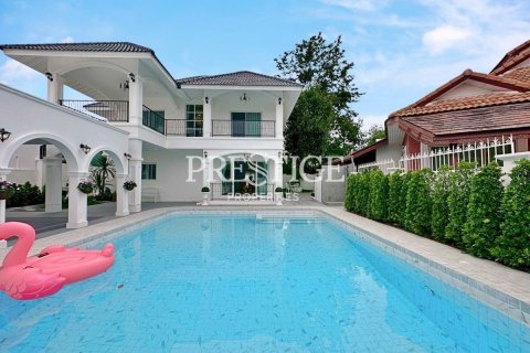 House in Pattaya, Thailand 5 bedrooms № 198002 - photo 29