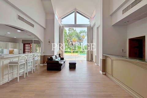 Casa de 5 dormitorios en Rayong, Tailandia № 198003 - foto 6