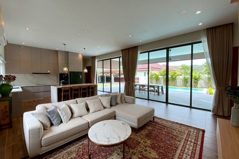 Casa de 3 dormitorios en Hua Hin, Tailandia № 168135 - foto 10