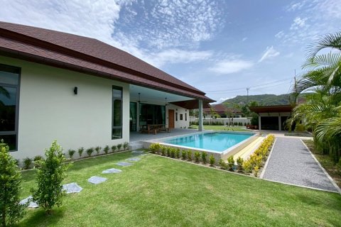 Casa de 3 dormitorios en Hua Hin, Tailandia № 168135 - foto 4