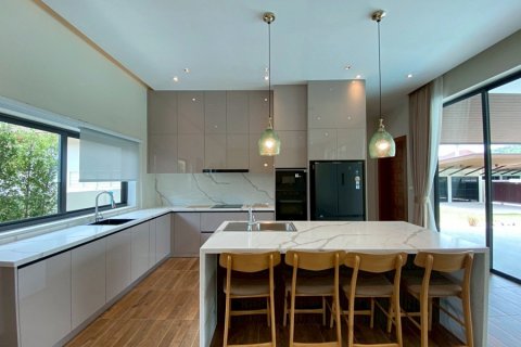 Casa de 3 dormitorios en Hua Hin, Tailandia № 168135 - foto 12