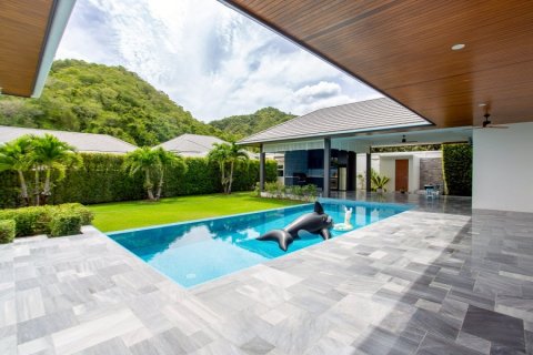 Casa de 3 dormitorios en Hua Hin, Tailandia № 168137 - foto 2