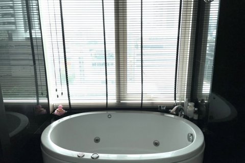 Condo à Bangkok, Thaïlande, 2 chambres  № 65865 - photo 20