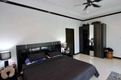 Chalet de 3 dormitorios en Pran Buri, Tailandia № 155282 - foto 6
