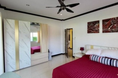 Chalet de 3 dormitorios en Pran Buri, Tailandia № 155282 - foto 9
