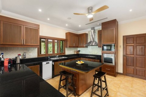 Chalet de 6 dormitorios en Phuket, Tailandia № 155286 - foto 9