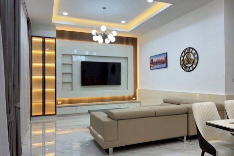 Chalet de 3 dormitorios en Pattaya, Tailandia № 155284 - foto 3