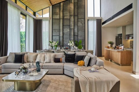 Casa de 4 dormitorios en Pattaya, Tailandia № 134533