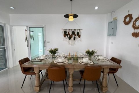 Villa in Surat Thani, Thailand 6 Schlafzimmer № 134535 - Foto 6