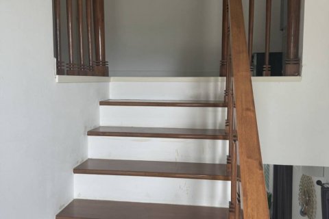 Chalet de 5 dormitorios en Hua Hin, Tailandia № 134531 - foto 8