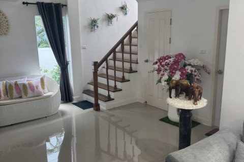 Chalet de 5 dormitorios en Hua Hin, Tailandia № 134531 - foto 7