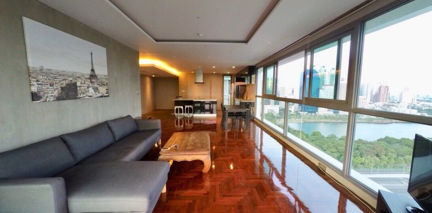 Condo in Bangkok, Thailand, 2 bedrooms № 144050