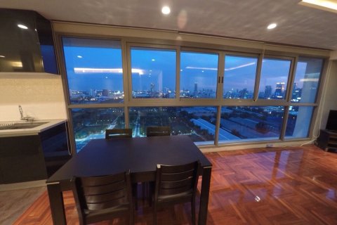 Condo in Bangkok, Thailand, 2 bedrooms № 144050 - photo 9