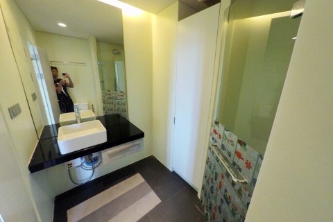 Condo in Bangkok, Thailand, 2 bedrooms № 144050 - photo 18