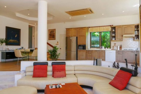 Casa de 3 dormitorios en Phuket, Tailandia № 156768 - foto 4