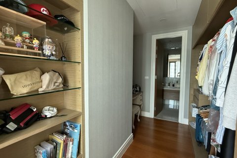 Condo in Watthana, Bangkok, Thailand, 3 bedrooms № 201305 - photo 11