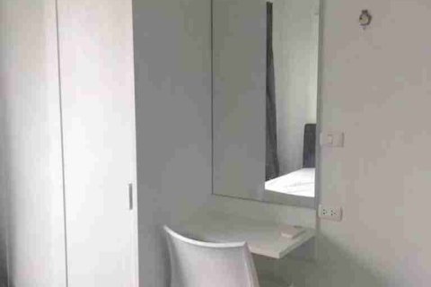 Condominio de 1 dormitorio en Bangkok, Tailandia № 208712 - foto 3