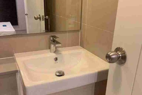 Condominio de 1 dormitorio en Bangkok, Tailandia № 208718 - foto 4