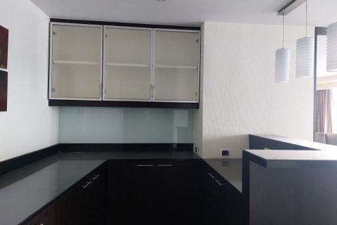 Condominio de 2 dormitorios en Khlong San, Bangkok, Tailandia № 134001 - foto 9