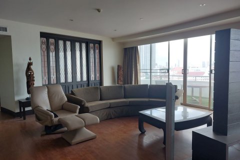 Condominio de 2 dormitorios en Khlong San, Bangkok, Tailandia № 134001 - foto 3