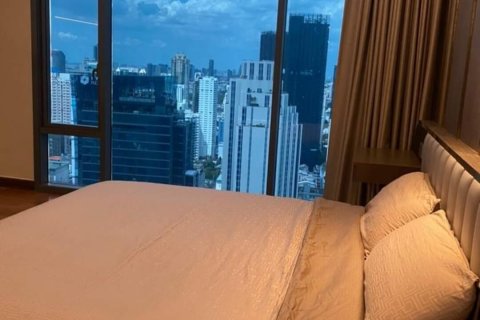 Condominio de 3 dormitorios en Khlong Toei, Bangkok, Tailandia № 134002 - foto 5