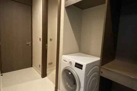 Condominio de 3 dormitorios en Khlong Toei, Bangkok, Tailandia № 134002 - foto 9