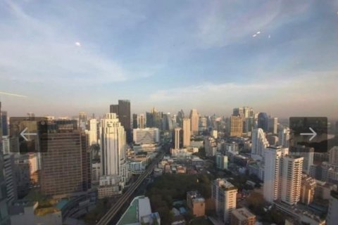 Condominio de 3 dormitorios en Khlong Toei, Bangkok, Tailandia № 134002 - foto 11
