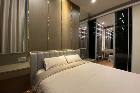 Condominio de 3 dormitorios en Khlong Toei, Bangkok, Tailandia № 134002 - foto 3