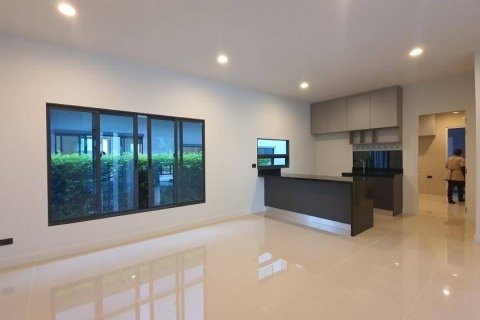 Condominio de 5 dormitorios en Bang Bon, Bangkok, Tailandia № 133997 - foto 4