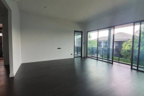 Condominio de 5 dormitorios en Bang Bon, Bangkok, Tailandia № 133997 - foto 7