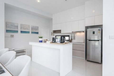 Chalet de 3 dormitorios en Pattaya, Tailandia № 133998 - foto 5