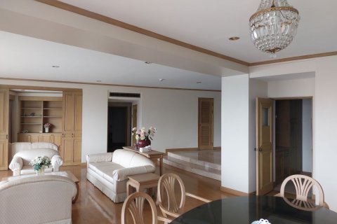 Condominio de 2 dormitorios en Khlong San, Bangkok, Tailandia № 134003 - foto 17
